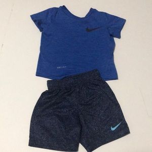Toddler boys Nike outfit.